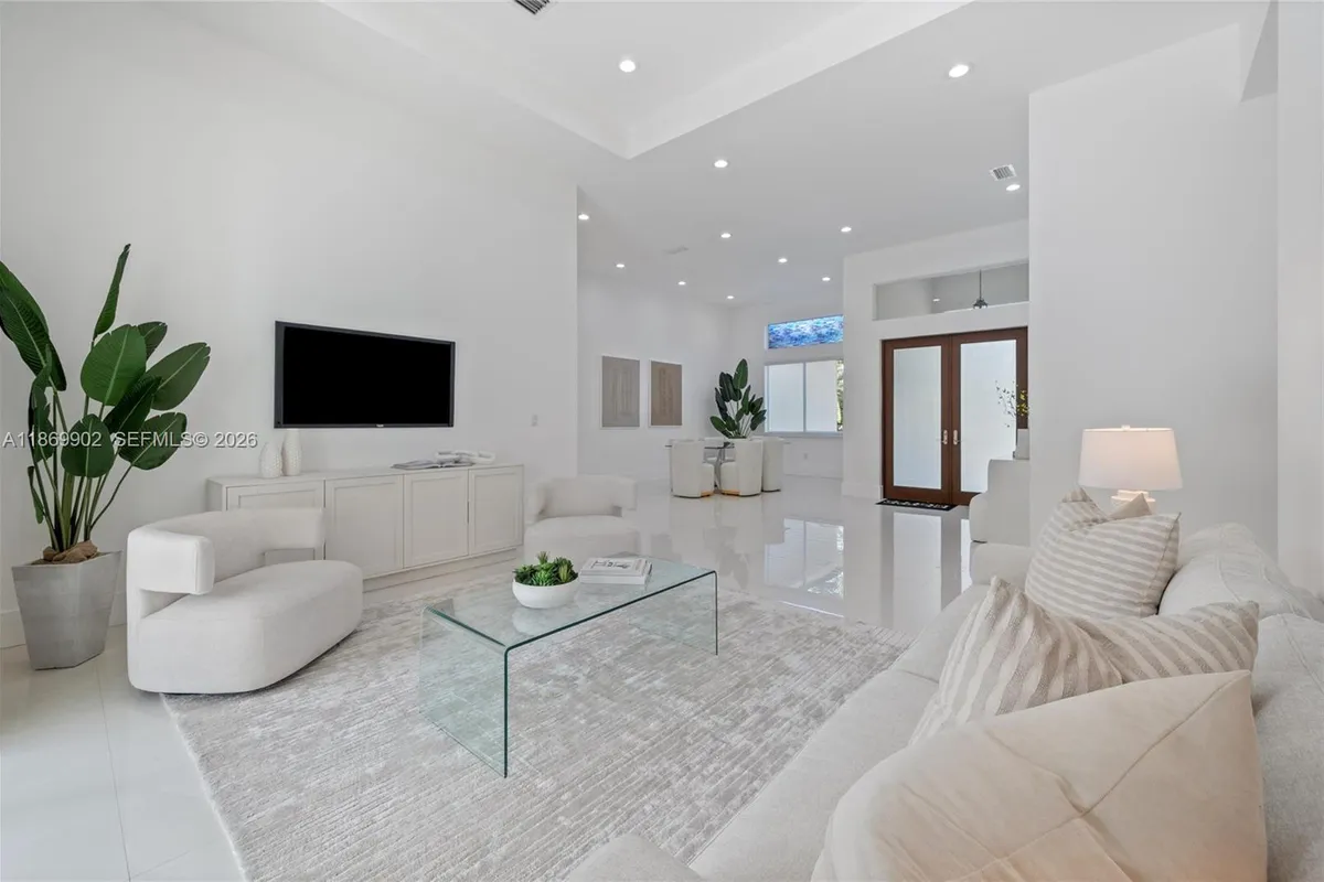 10703 SW 84th Ave, Miami FL 33156