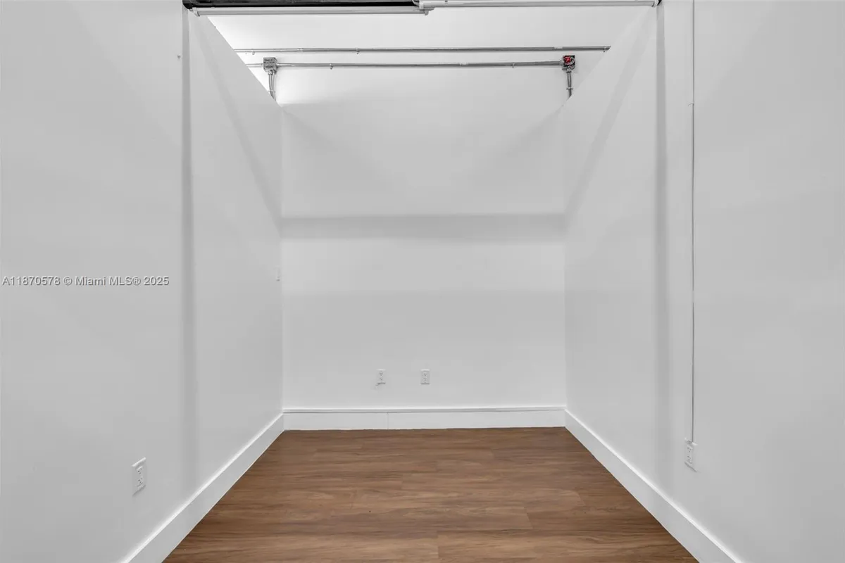 7801 NW 95 st, Hialeah Gardens FL 33016