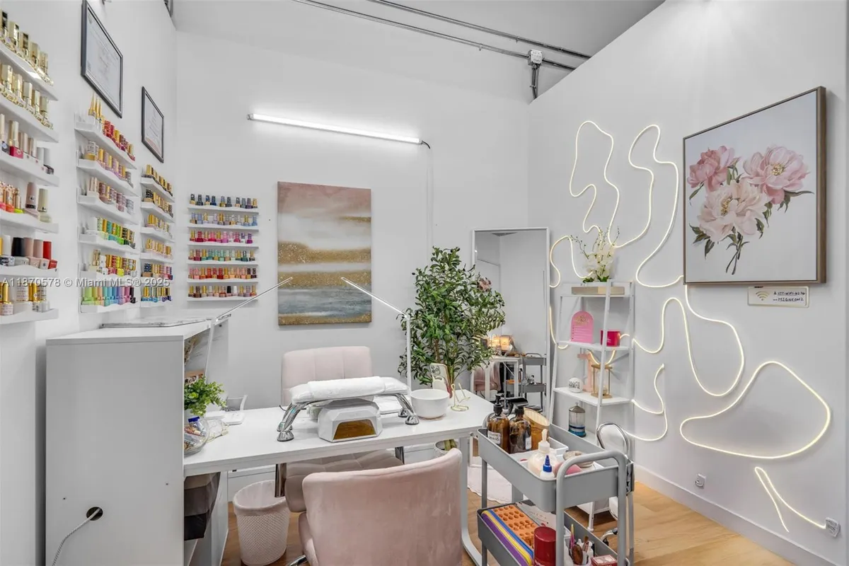 7801 NW 95 st, Hialeah Gardens FL 33016