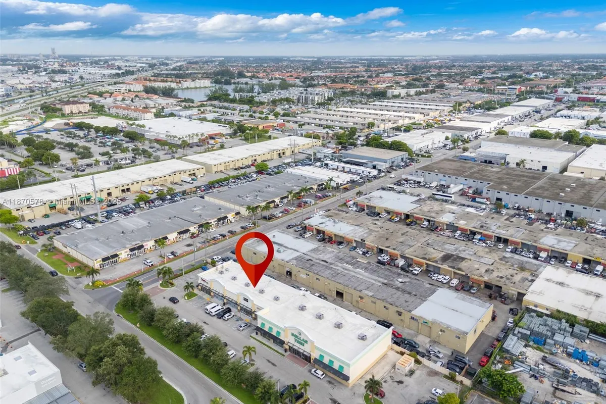 7801 NW 95 st, Hialeah Gardens FL 33016