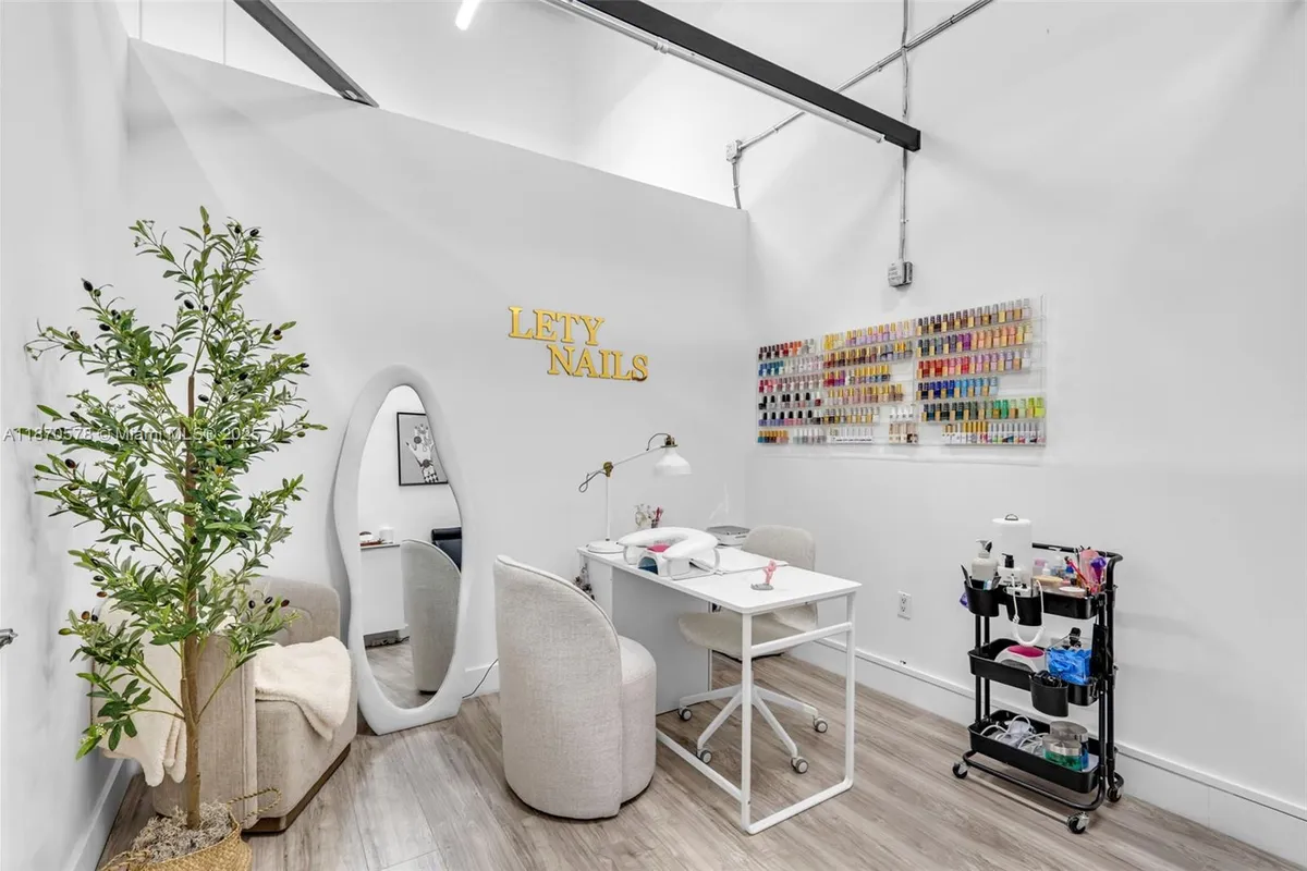 7801 NW 95 st, Hialeah Gardens FL 33016