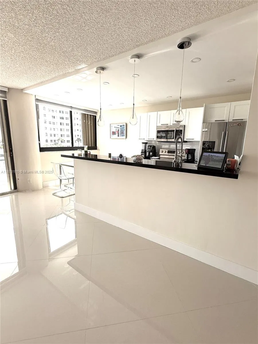 20185 E Country Club Dr # 510, Aventura FL 33180