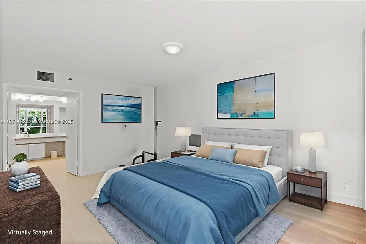 3600 Mystic Pointe Dr # 215, Aventura FL 33180