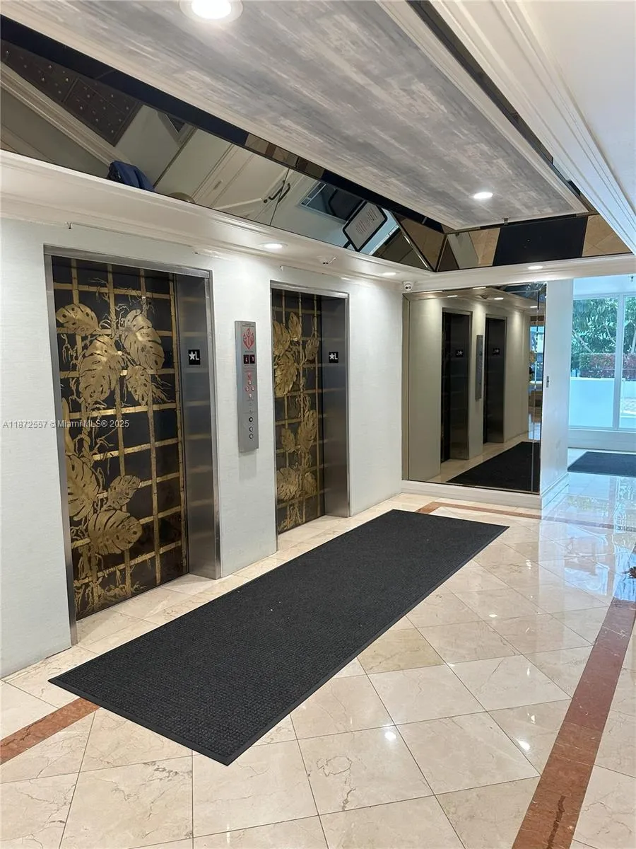 3200 Collins Ave # 3, Miami Beach FL 33140