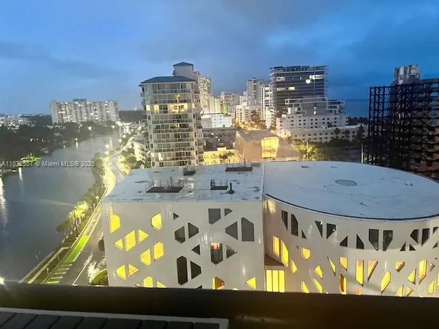 3200 Collins Ave # 3, Miami Beach FL 33140