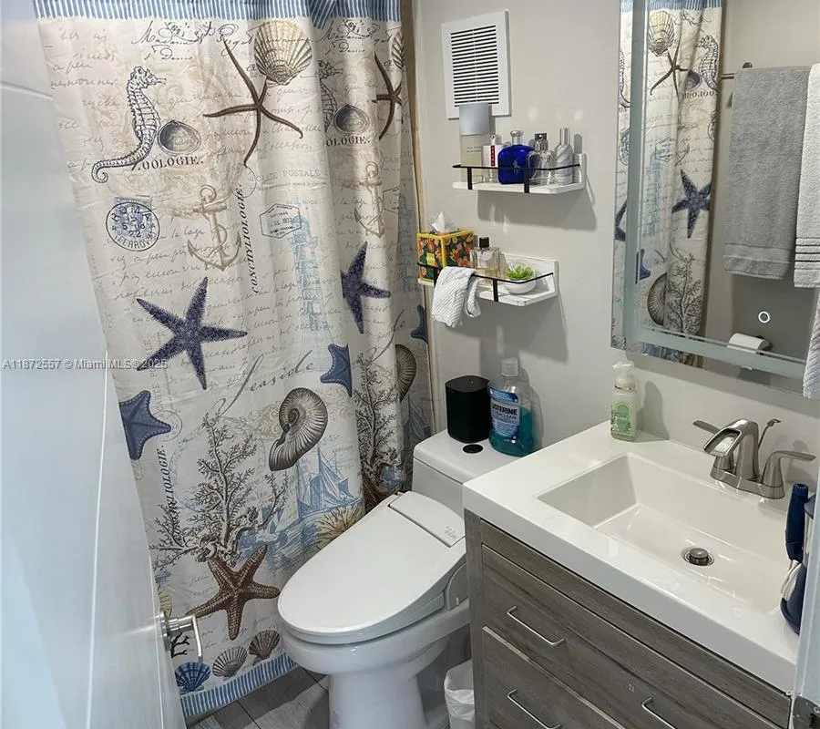 3200 Collins Ave # 3, Miami Beach FL 33140