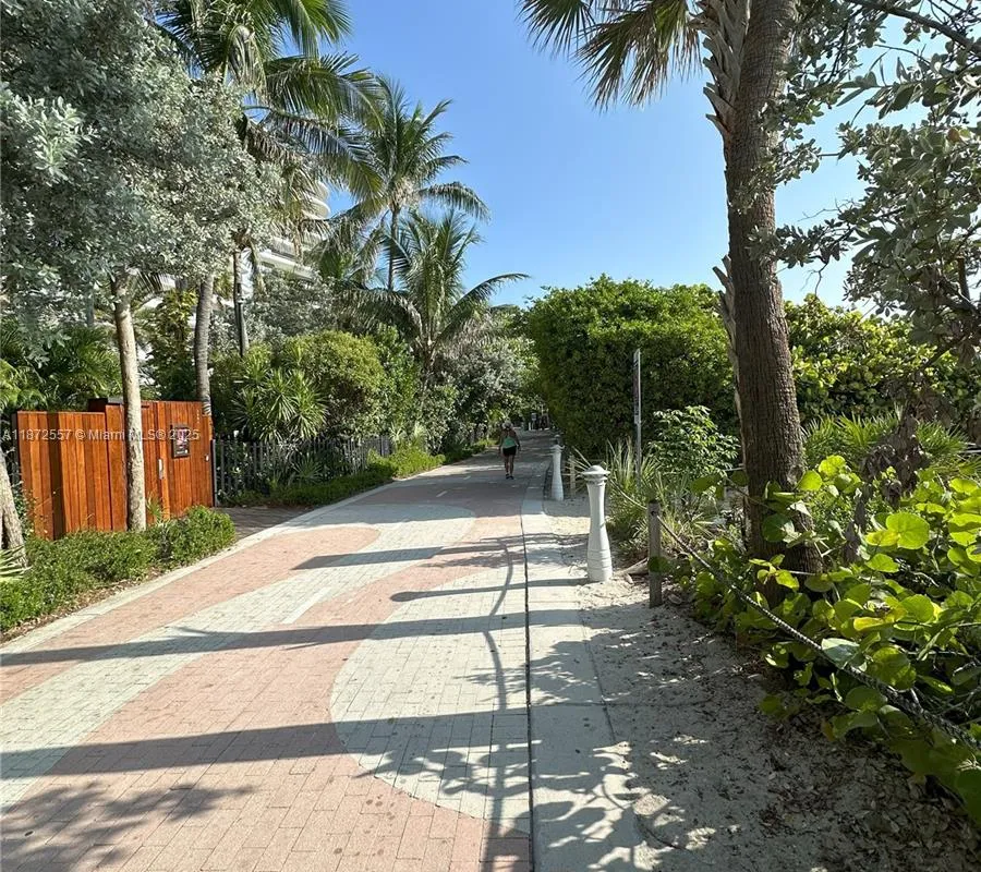 3200 Collins Ave # 3, Miami Beach FL 33140