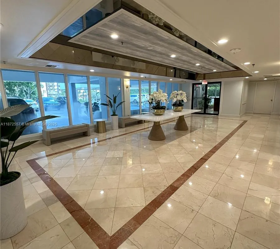 3200 Collins Ave # 3, Miami Beach FL 33140