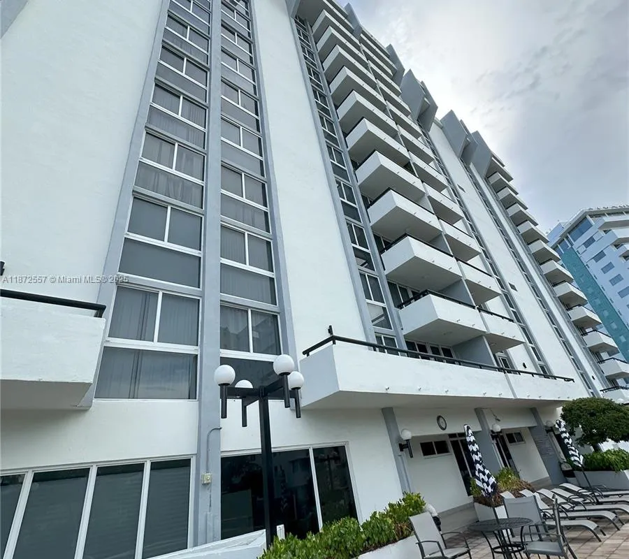 3200 Collins Ave # 3, Miami Beach FL 33140