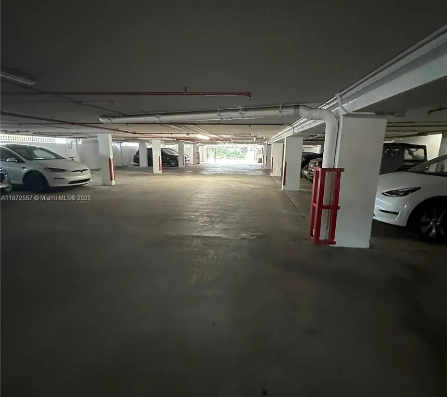 3200 Collins Ave # 3, Miami Beach FL 33140