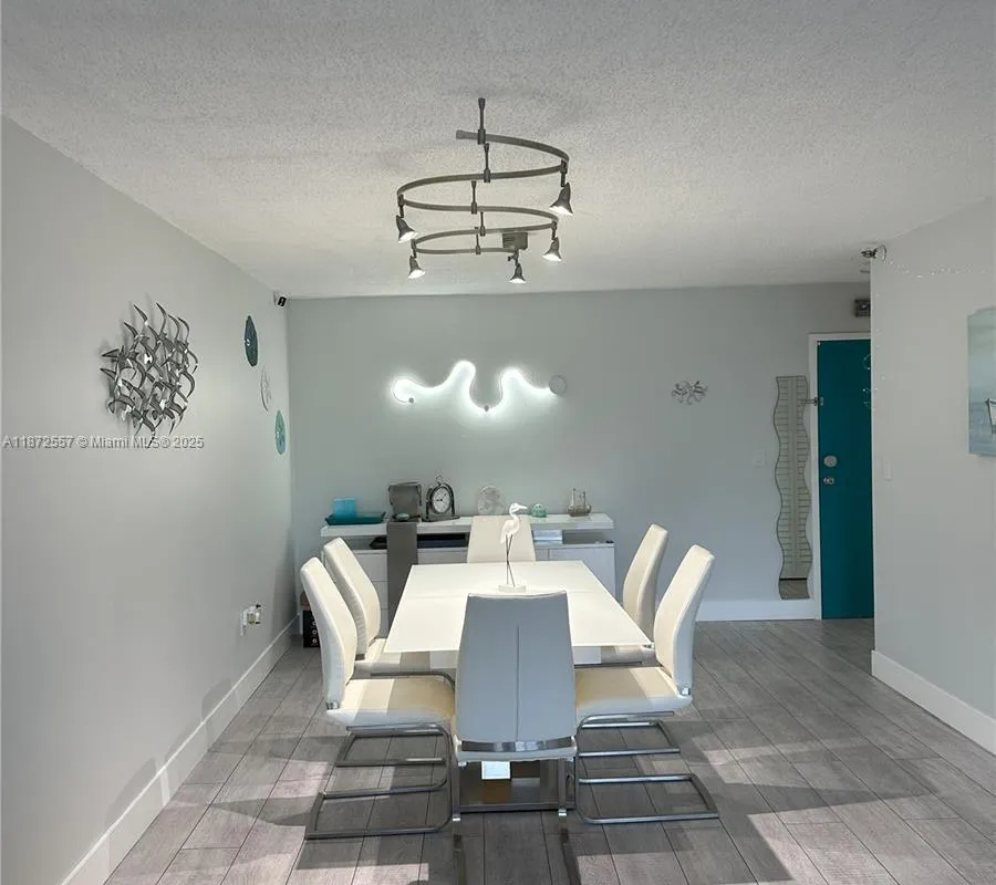 3200 Collins Ave # 3, Miami Beach FL 33140