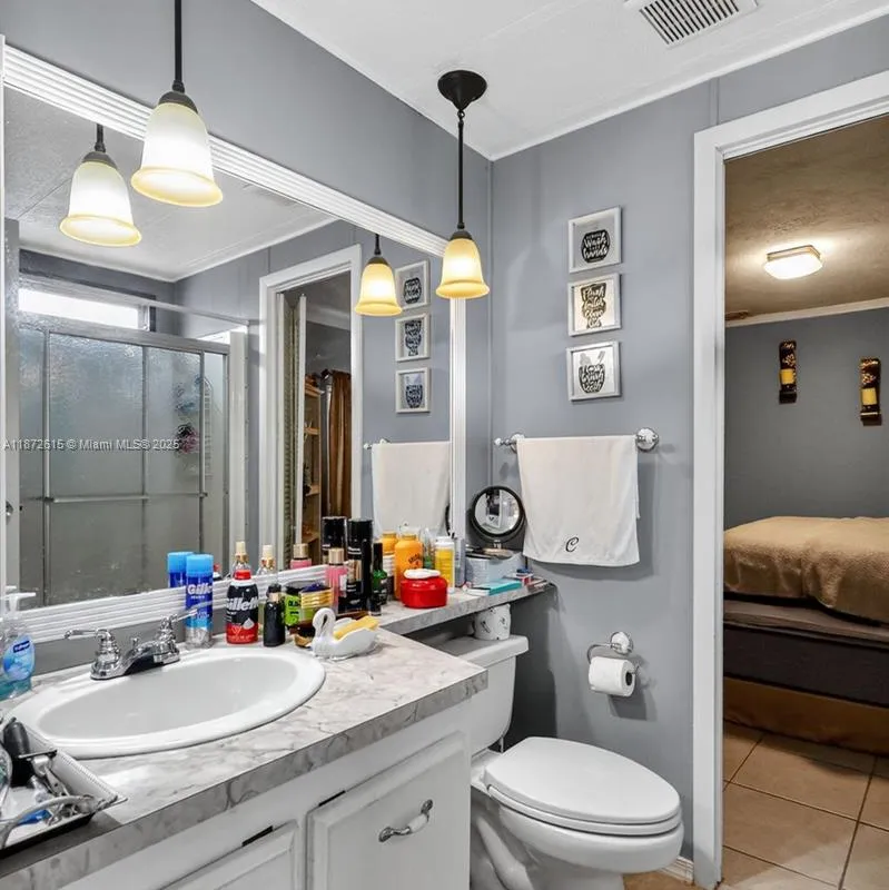 21831 S Heritage Cir, Pembroke Pines FL 33029