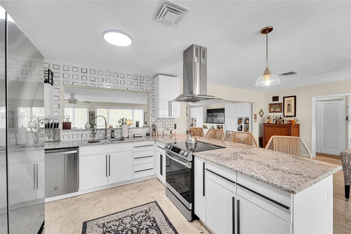 1431 S Ocean Blvd #11, Lauderdale By The Sea FL 33062