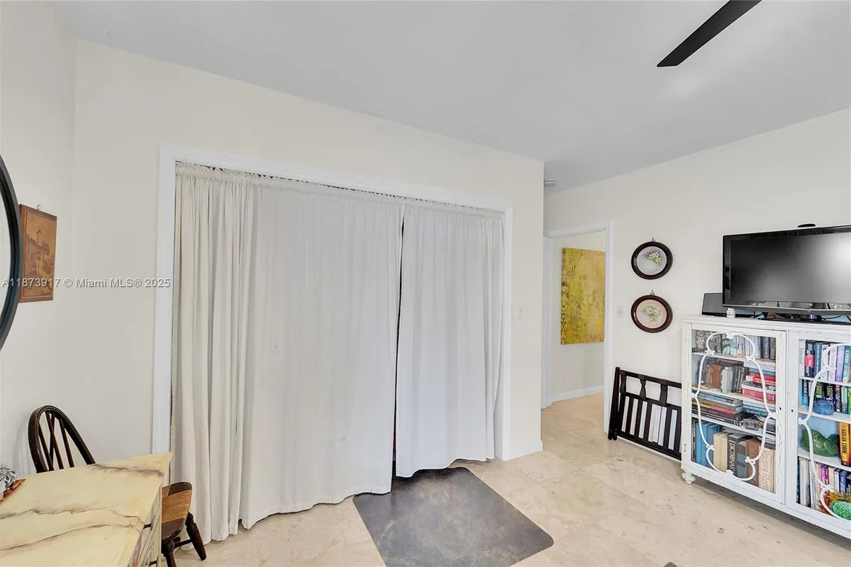 1431 S Ocean Blvd #11, Lauderdale By The Sea FL 33062