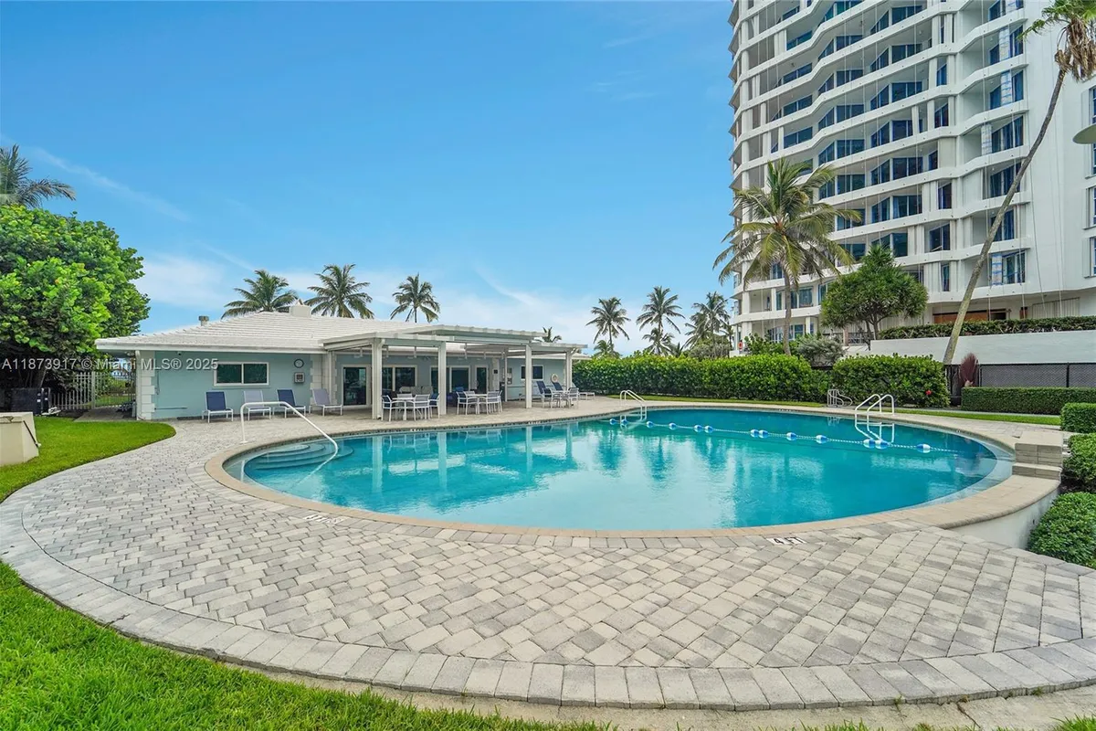 1431 S Ocean Blvd #11, Lauderdale By The Sea FL 33062