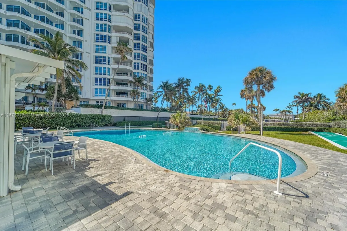 1431 S Ocean Blvd #11, Lauderdale By The Sea FL 33062
