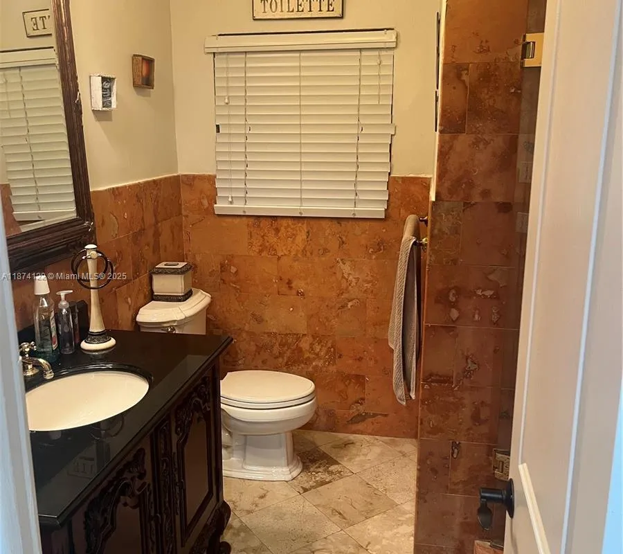 7521 SW 57th Ter, Miami FL 33143