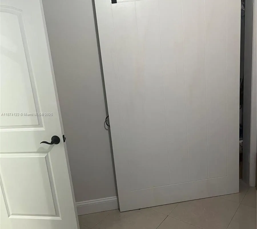 7521 SW 57th Ter, Miami FL 33143