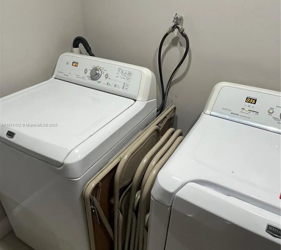 7521 SW 57th Ter, Miami FL 33143