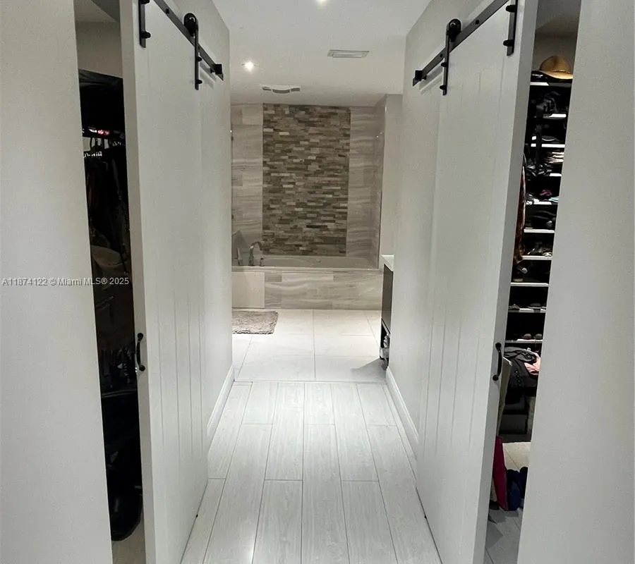 7521 SW 57th Ter, Miami FL 33143