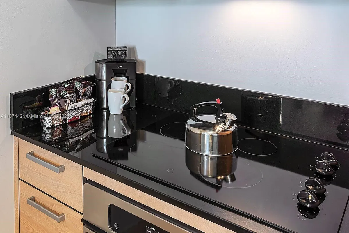 18683 Collins Ave # 1609, Sunny Isles Beach FL 33160