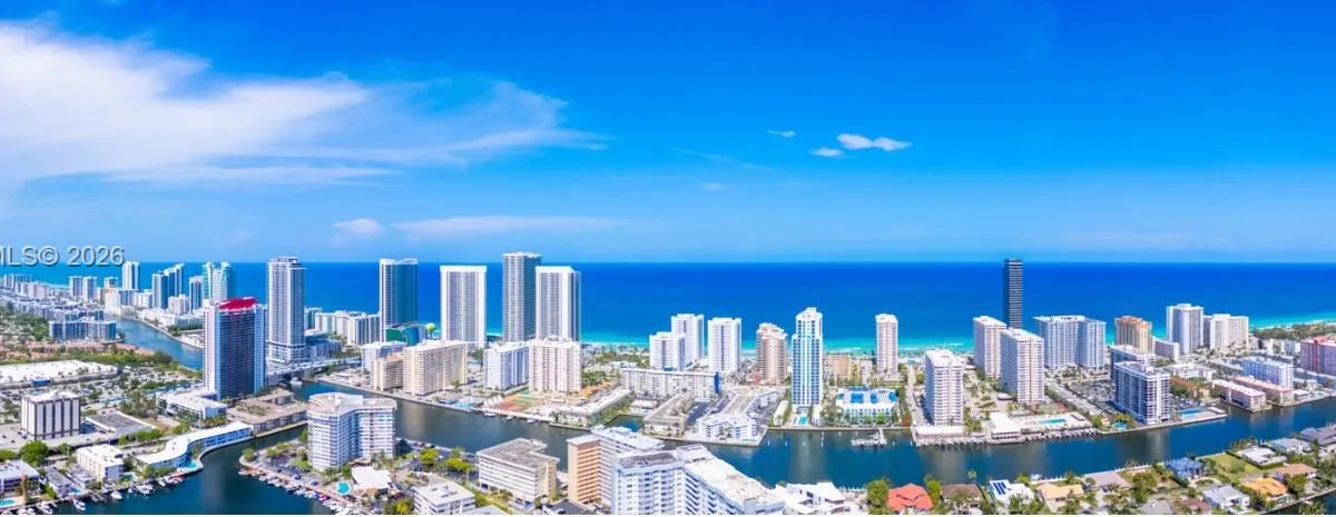 1000 Parkview Dr # 805, Hallandale Beach FL 33009