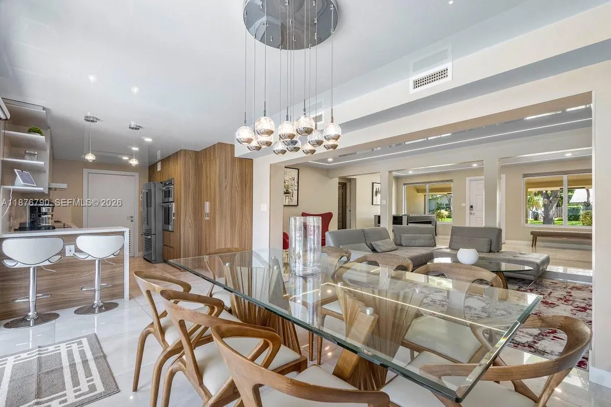 235 SE 6th St, Dania Beach FL 33004