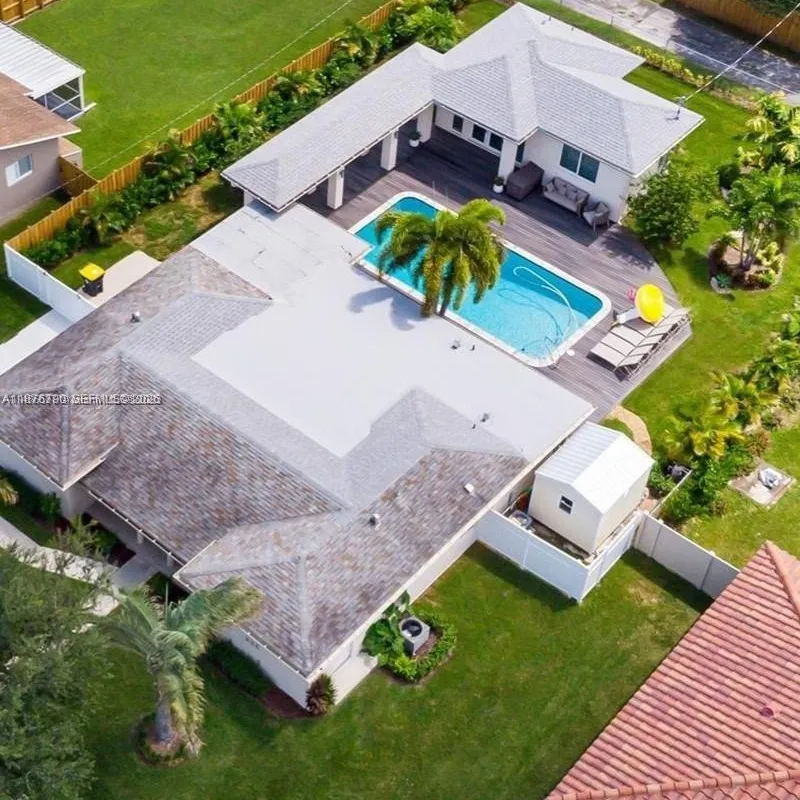 235 SE 6th St, Dania Beach FL 33004