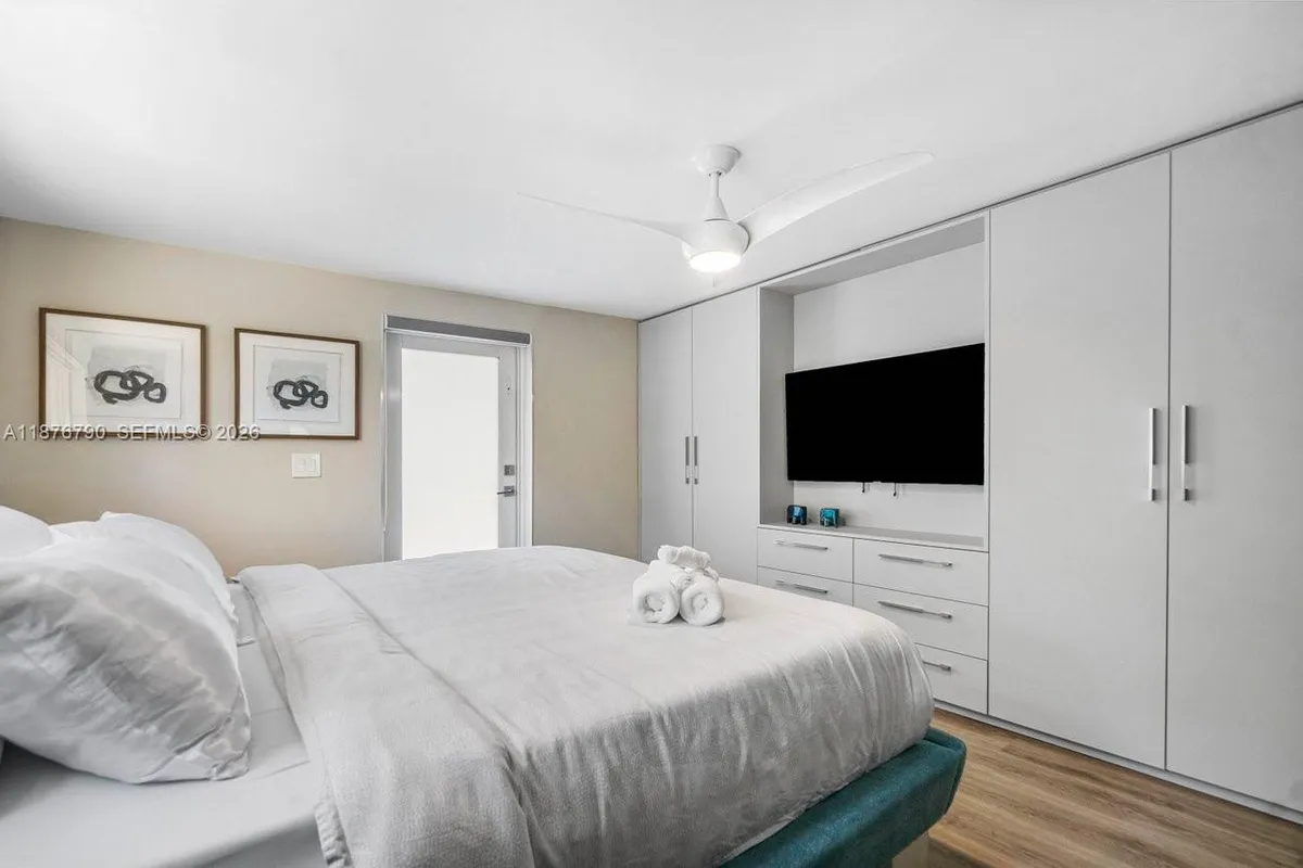 235 SE 6th St, Dania Beach FL 33004