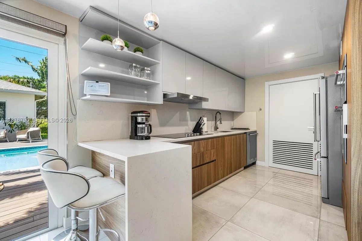 235 SE 6th St, Dania Beach FL 33004