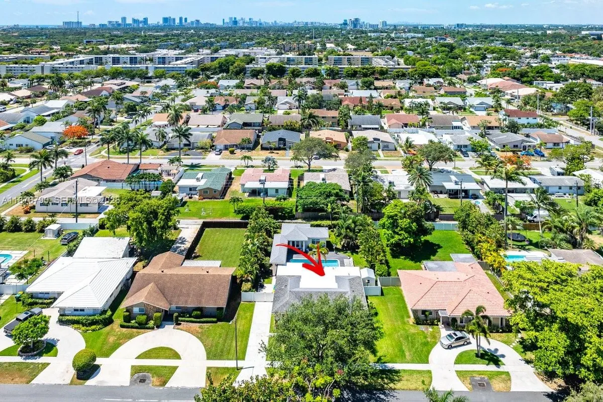 235 SE 6th St, Dania Beach FL 33004