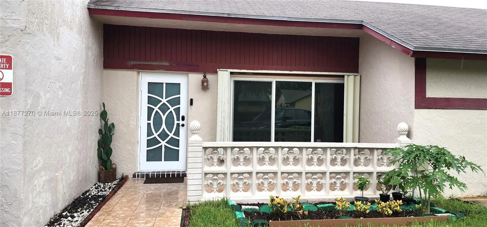 7707 SW 8th St, North Lauderdale FL 33068