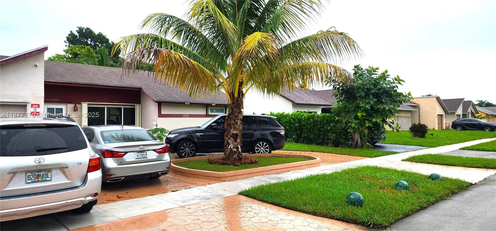 7707 SW 8th St, North Lauderdale FL 33068