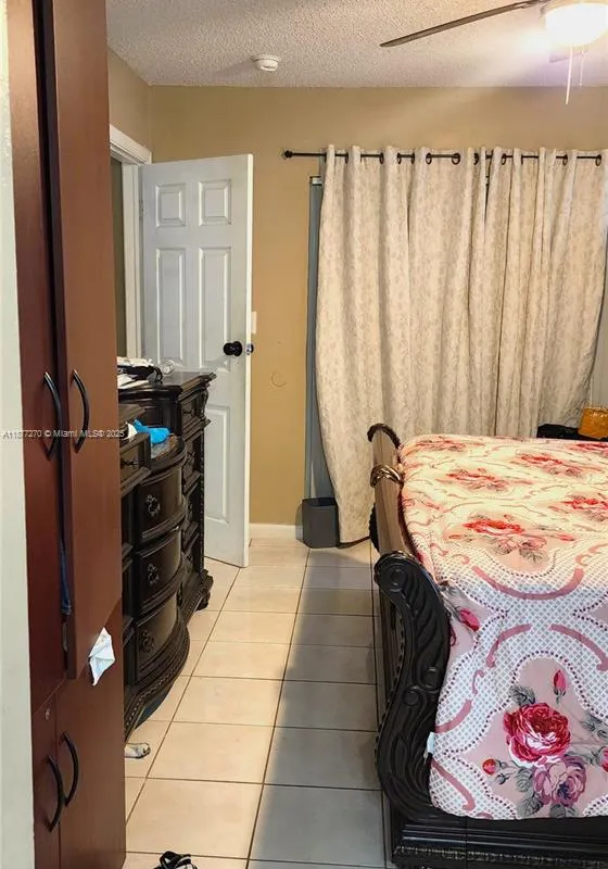 7707 SW 8th St, North Lauderdale FL 33068