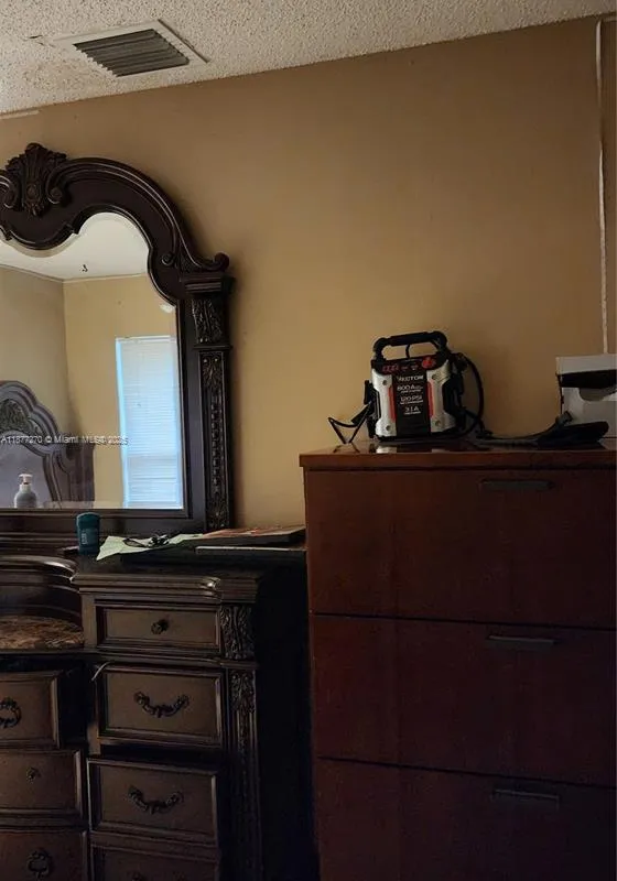 7707 SW 8th St, North Lauderdale FL 33068