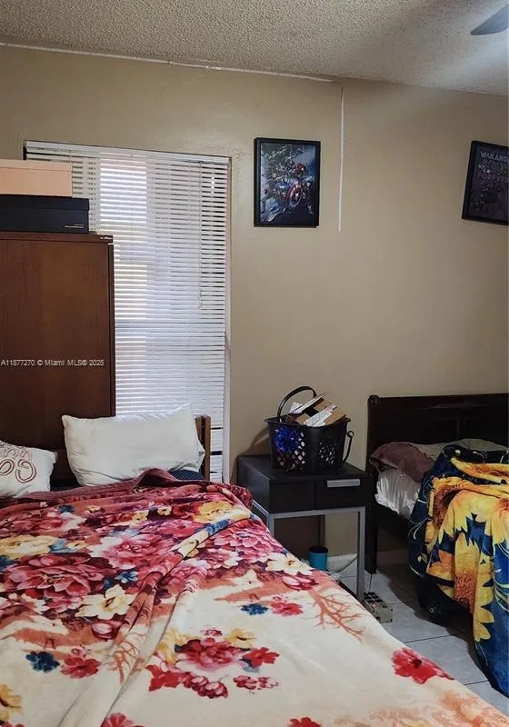 7707 SW 8th St, North Lauderdale FL 33068