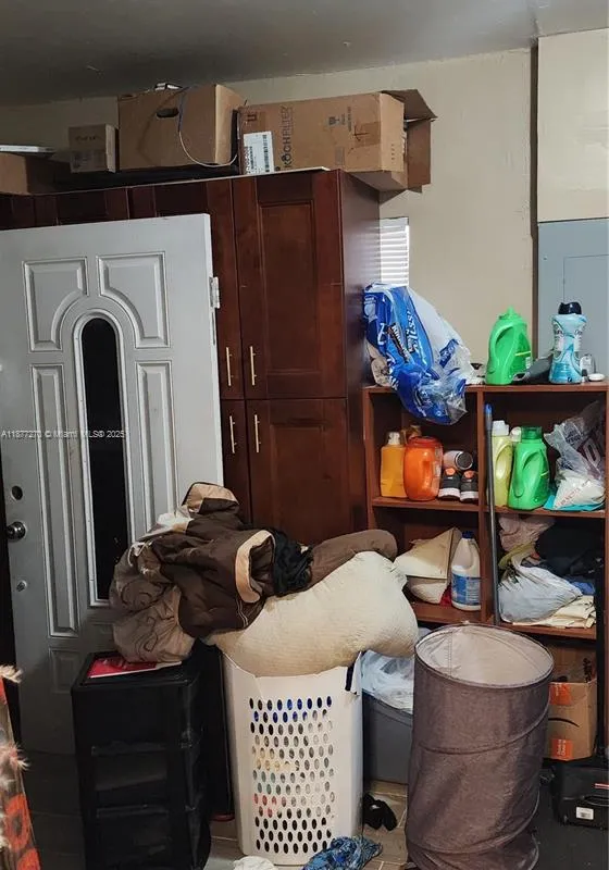 7707 SW 8th St, North Lauderdale FL 33068