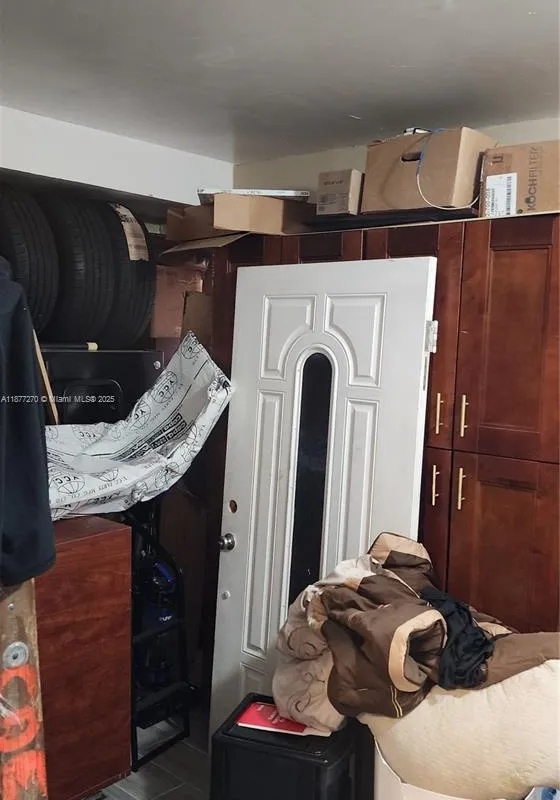 7707 SW 8th St, North Lauderdale FL 33068