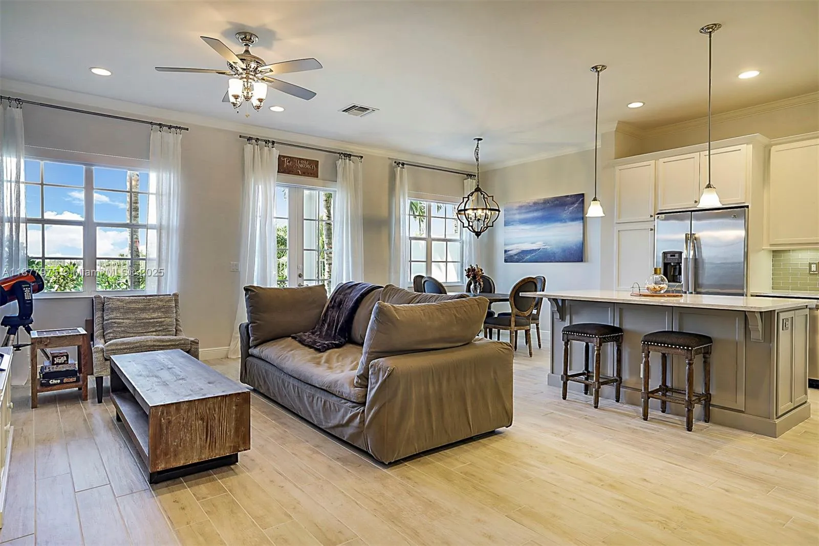 140 Ocean Breeze Dr, Juno Beach FL 33408