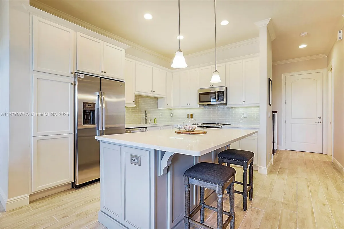 140 Ocean Breeze Dr, Juno Beach FL 33408