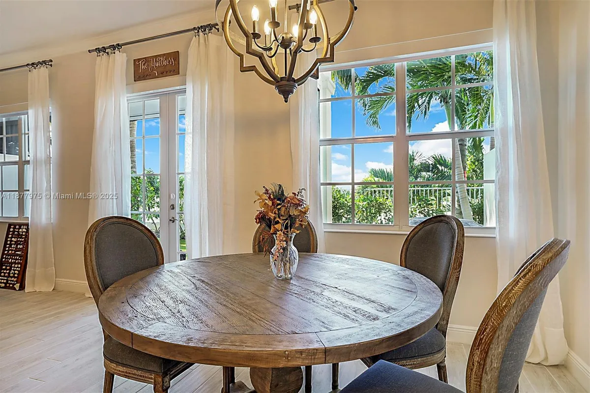 140 Ocean Breeze Dr, Juno Beach FL 33408