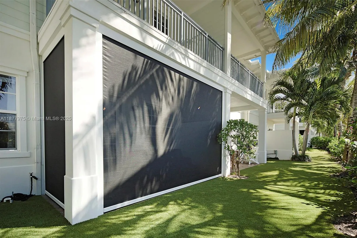 140 Ocean Breeze Dr, Juno Beach FL 33408