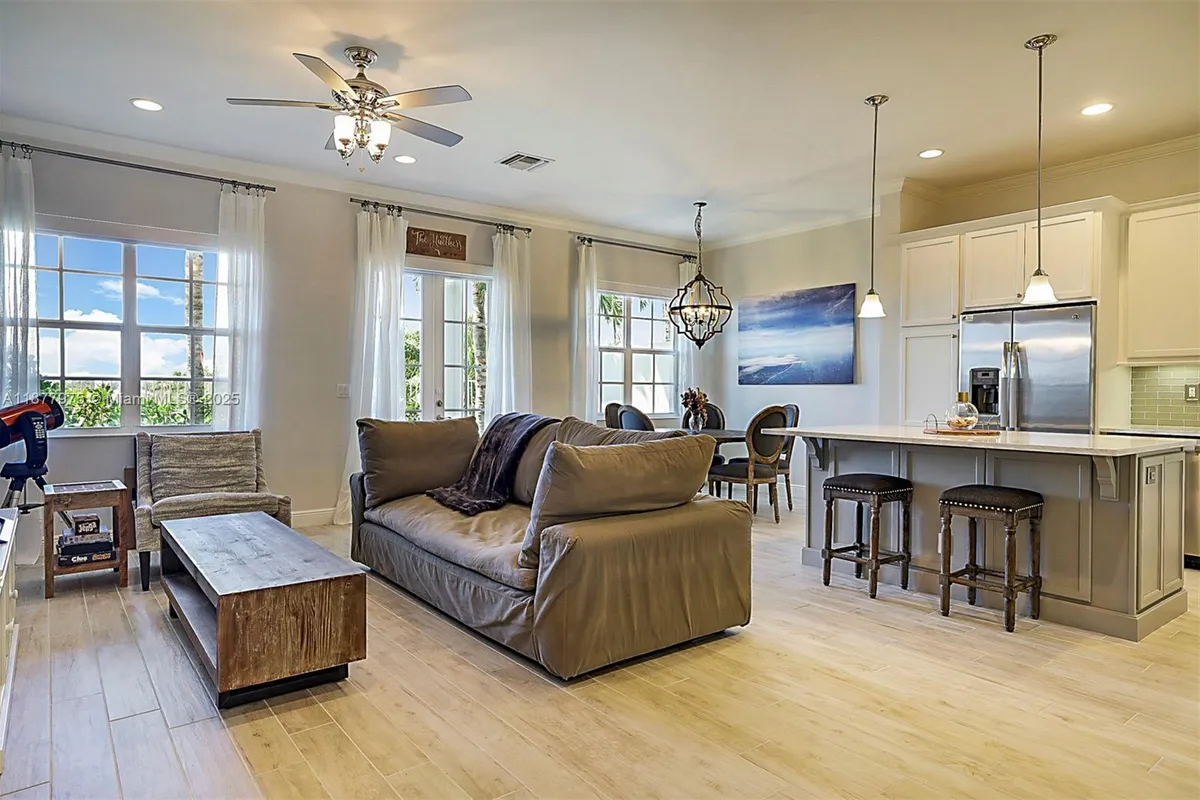 140 Ocean Breeze Dr, Juno Beach FL 33408