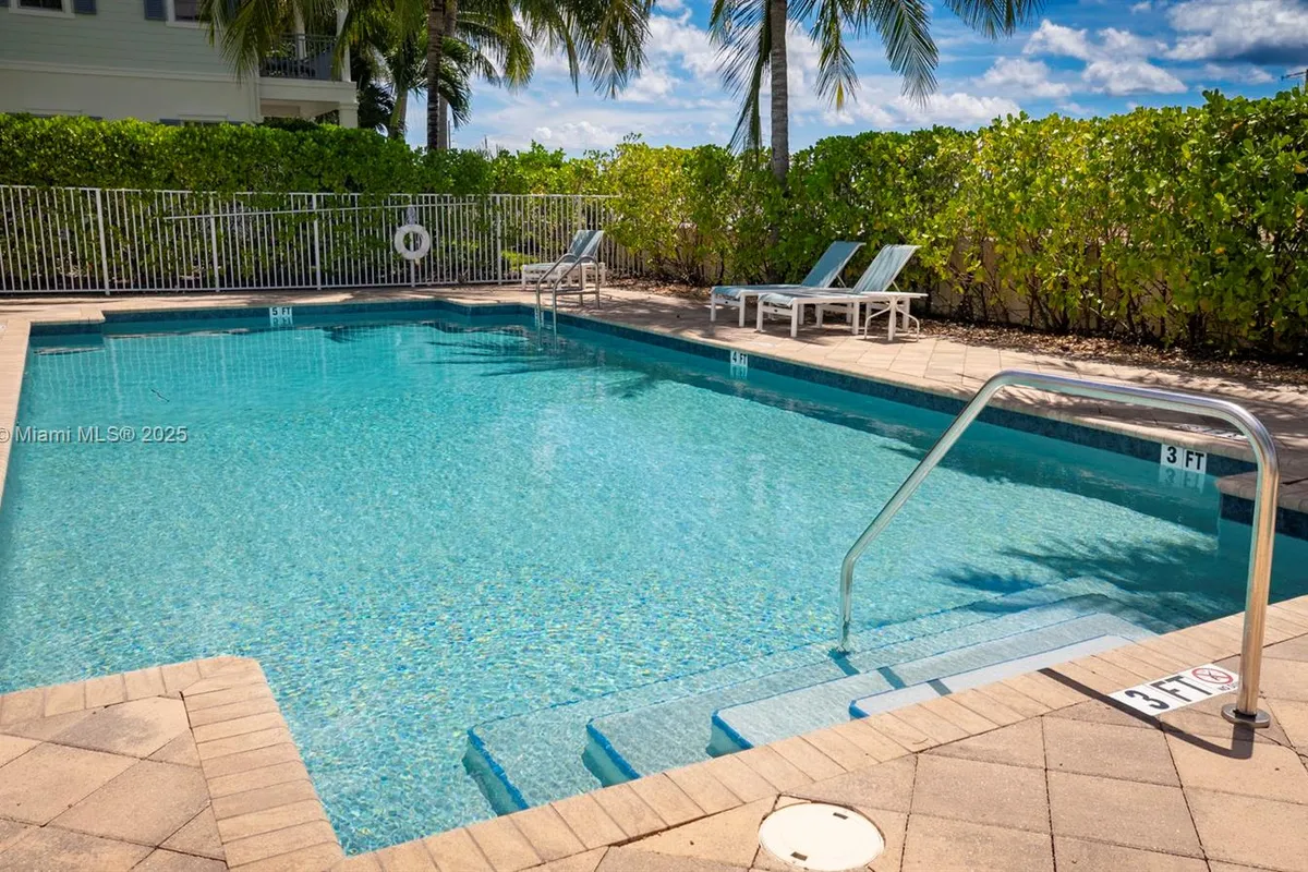 140 Ocean Breeze Dr, Juno Beach FL 33408