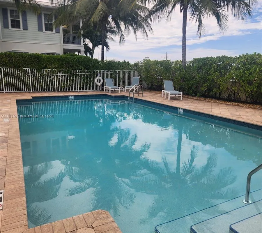 140 Ocean Breeze Dr, Juno Beach FL 33408