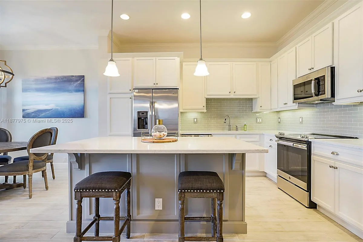 140 Ocean Breeze Dr, Juno Beach FL 33408