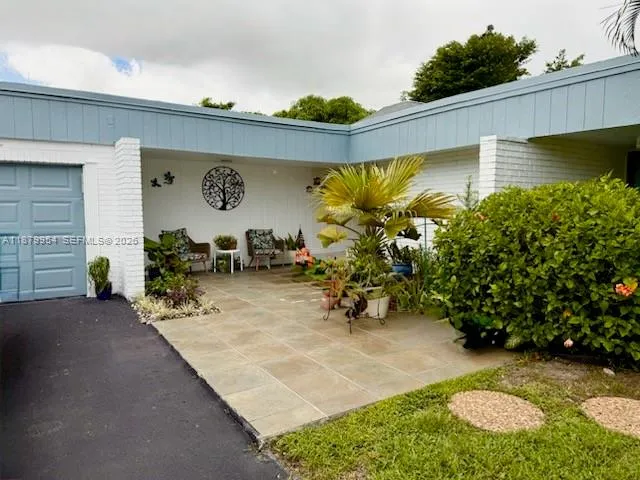 4713 Holly Dr, Tamarac FL 33319
