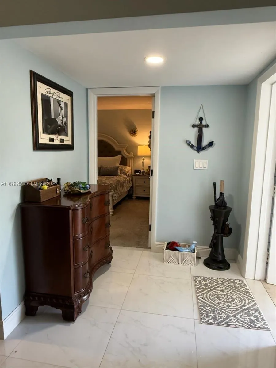 4713 Holly Dr, Tamarac FL 33319