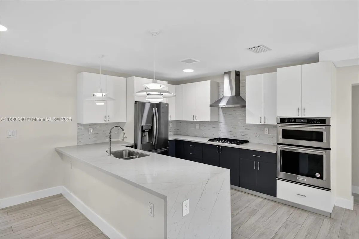 6090 SW 63rd Ave, South Miami FL 33143