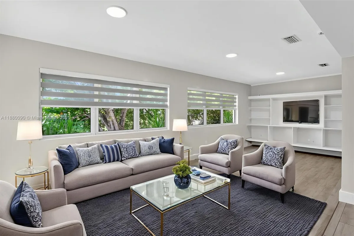 6090 SW 63rd Ave, South Miami FL 33143